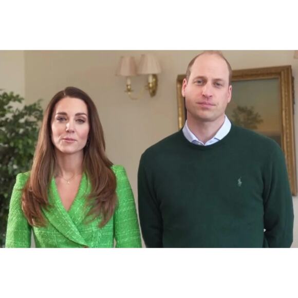 Zara Kate Middleton Textured Tweed Boucle Apple Green Gold Button Cropped Blazer - Picture 2 of 14